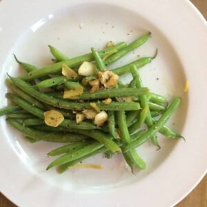 Balsamic Green Beans with Pearl Onions Recipe