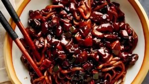  Noodles With Black Bean Sauce (4)